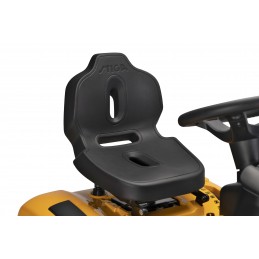 Fotel traktorka ogrodowego Stiga Tornado 398 M, widok siedziska i oparcia z bliska.